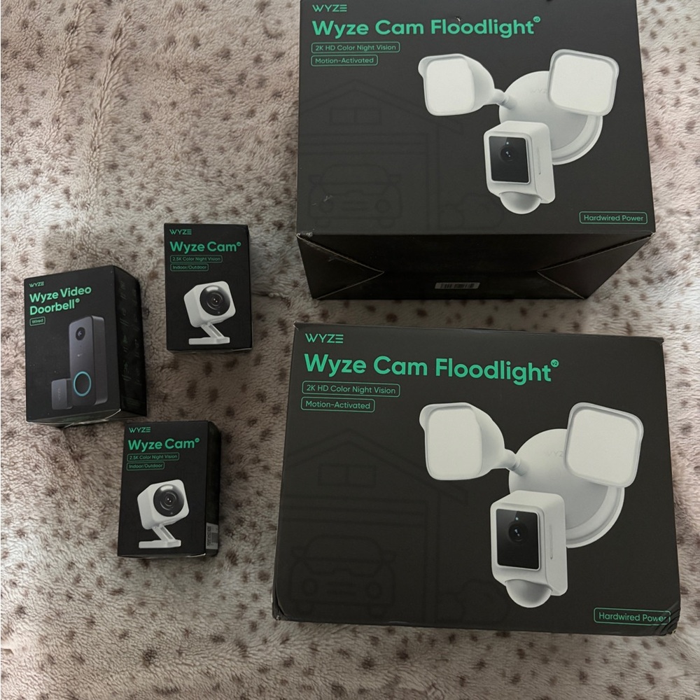 Wyze White Simulated Camera System